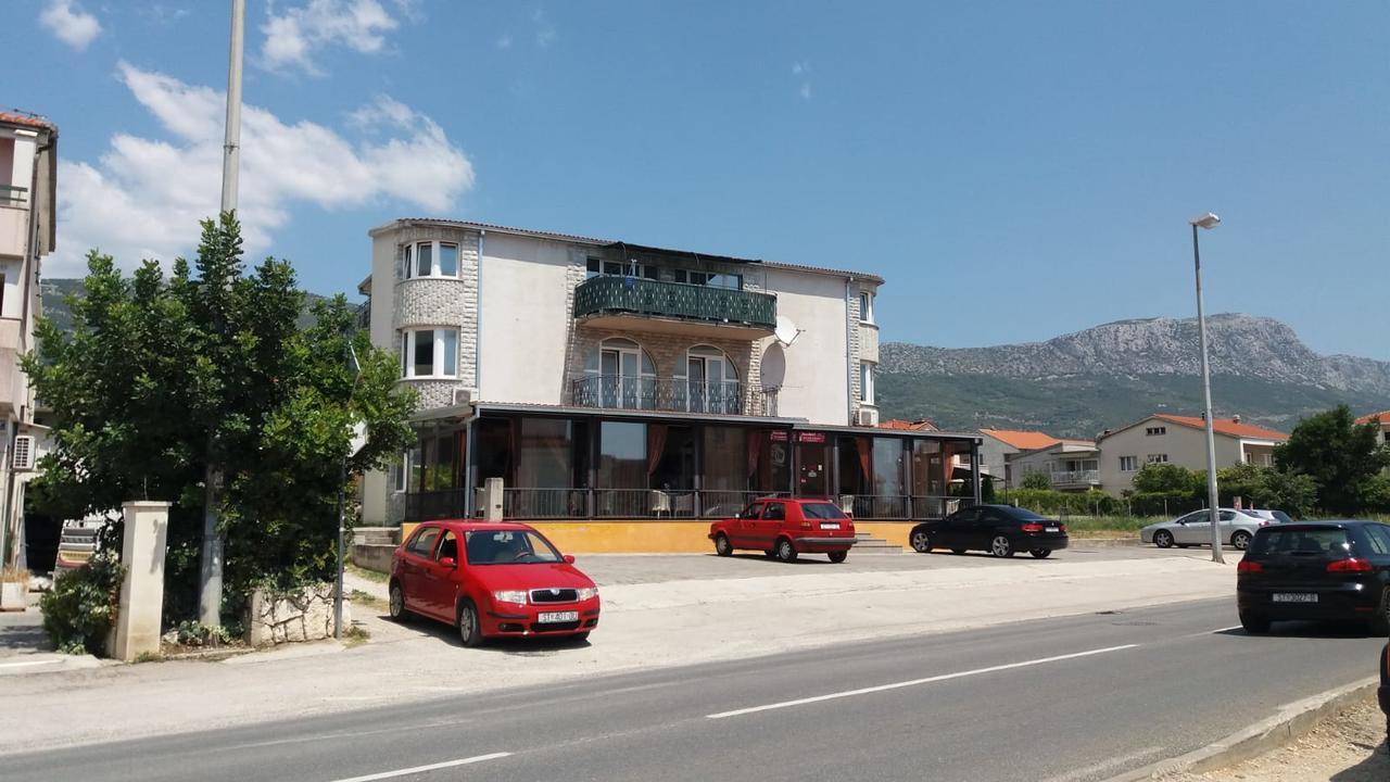 Apartman Julienne Kaštela 外观 照片