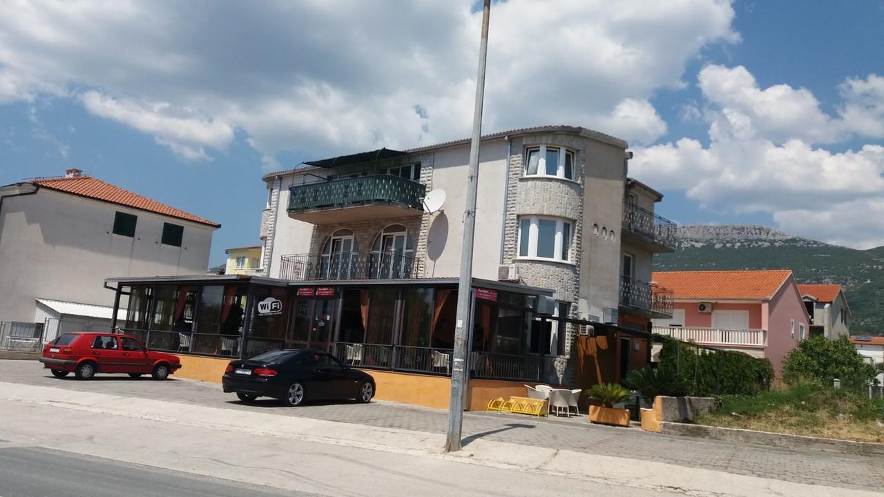 Apartman Julienne Kaštela 外观 照片