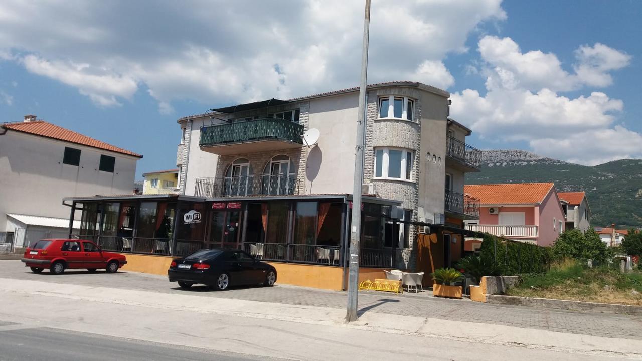 Apartman Julienne Kaštela 外观 照片